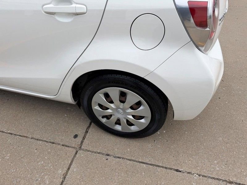 Used 2013 Toyota Prius C Two image 5