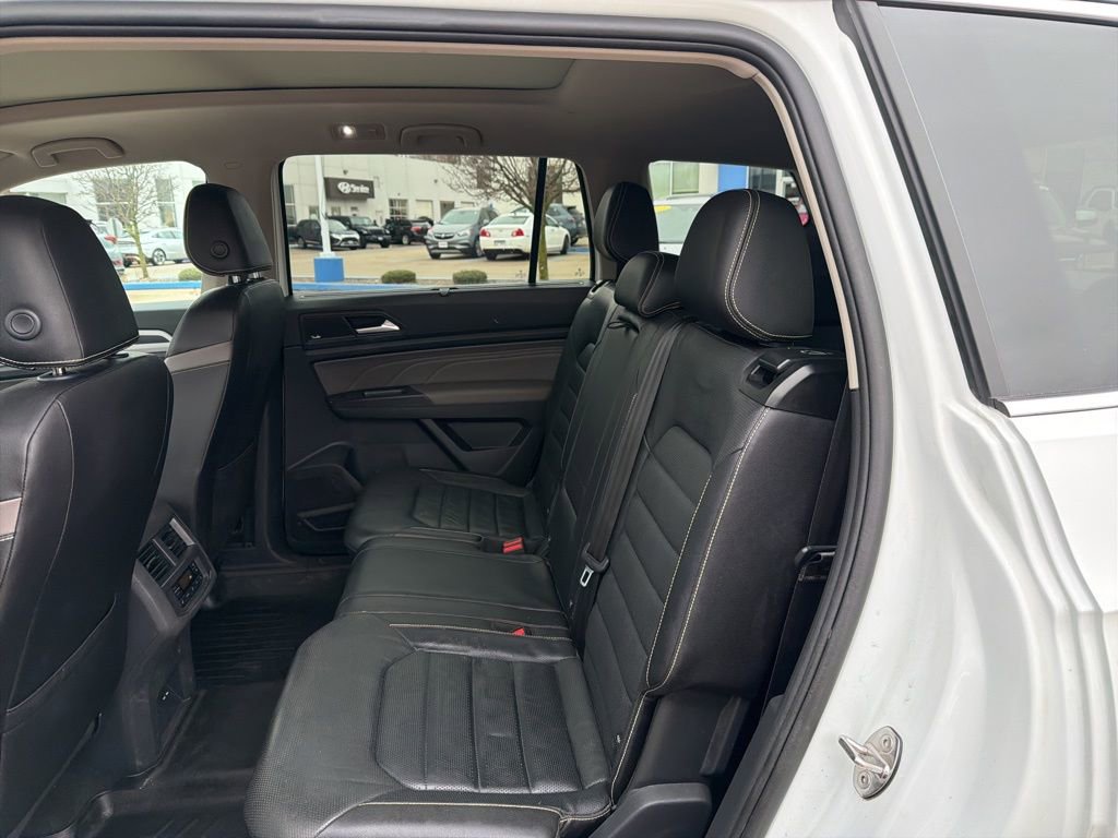 Used 2023 Volkswagen Atlas SEL Premium image 17