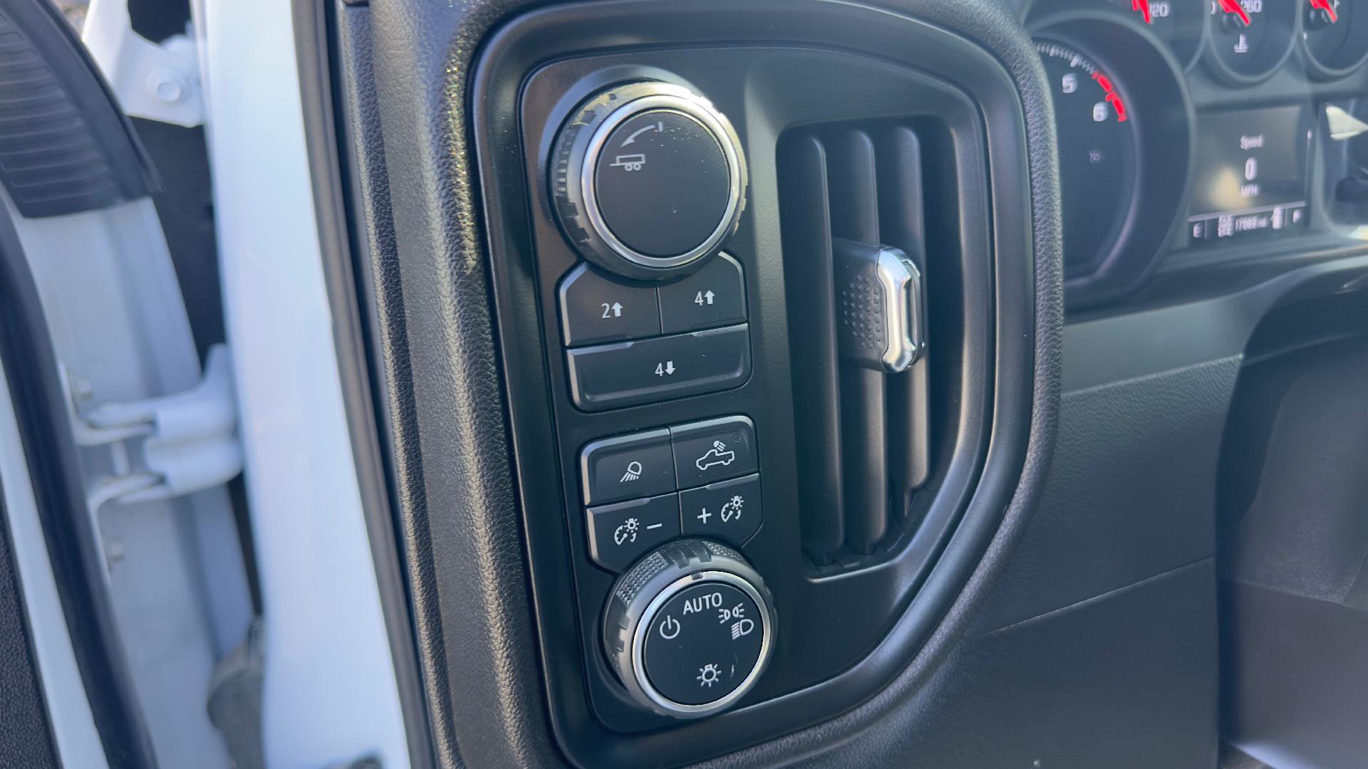 Used 2025 Chevrolet Silverado 2500 W/T w/ WT Convenience Package image 9