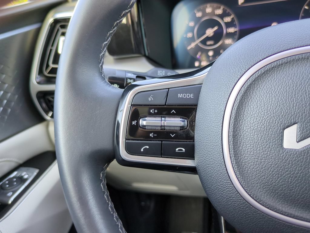 Used 2023 Kia Sorento SX FWD image 21