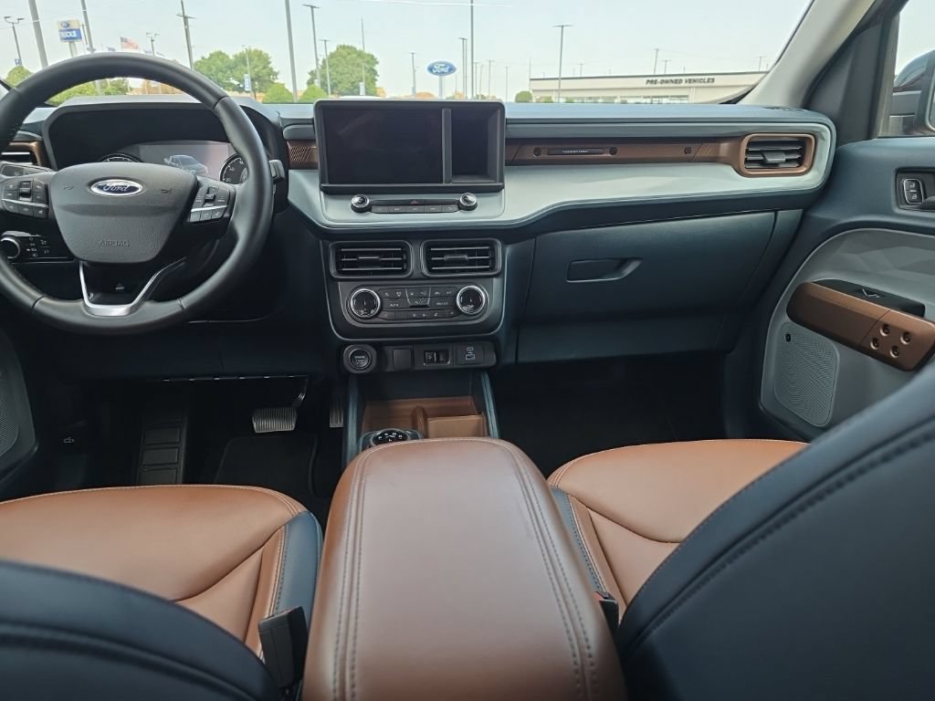 Used 2024 Ford Maverick Lariat FWD image 11