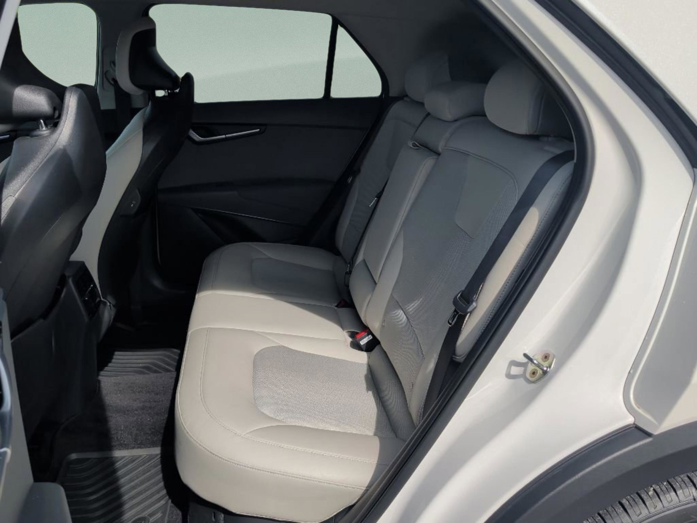 Used 2023 Kia Niro EX FWD image 32