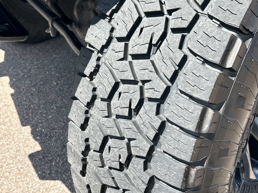 Used 2015 Jeep Wrangler Unlimited Rubicon w/ Connectivity Group AWD/4WD image 22