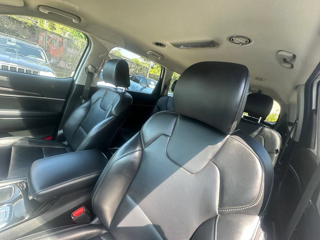 Used 2024 Kia Telluride LX AWD/4WD image 11