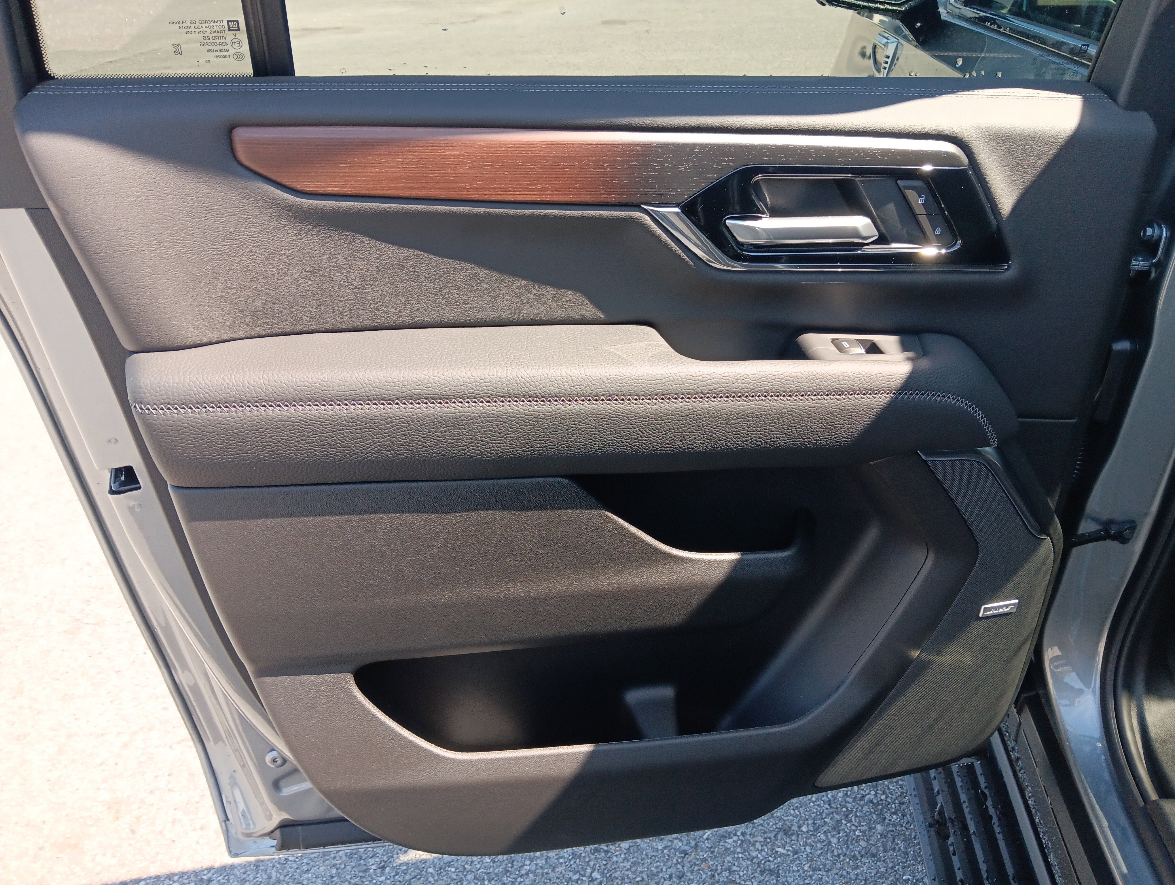 New 2026 GMC Yukon XL Denali w/ Denali Reserve Package image 18