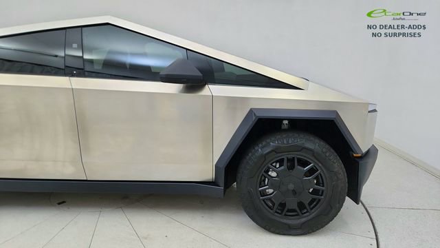 Used 2024 Tesla Cybertruck AWD Crew Cab image 7