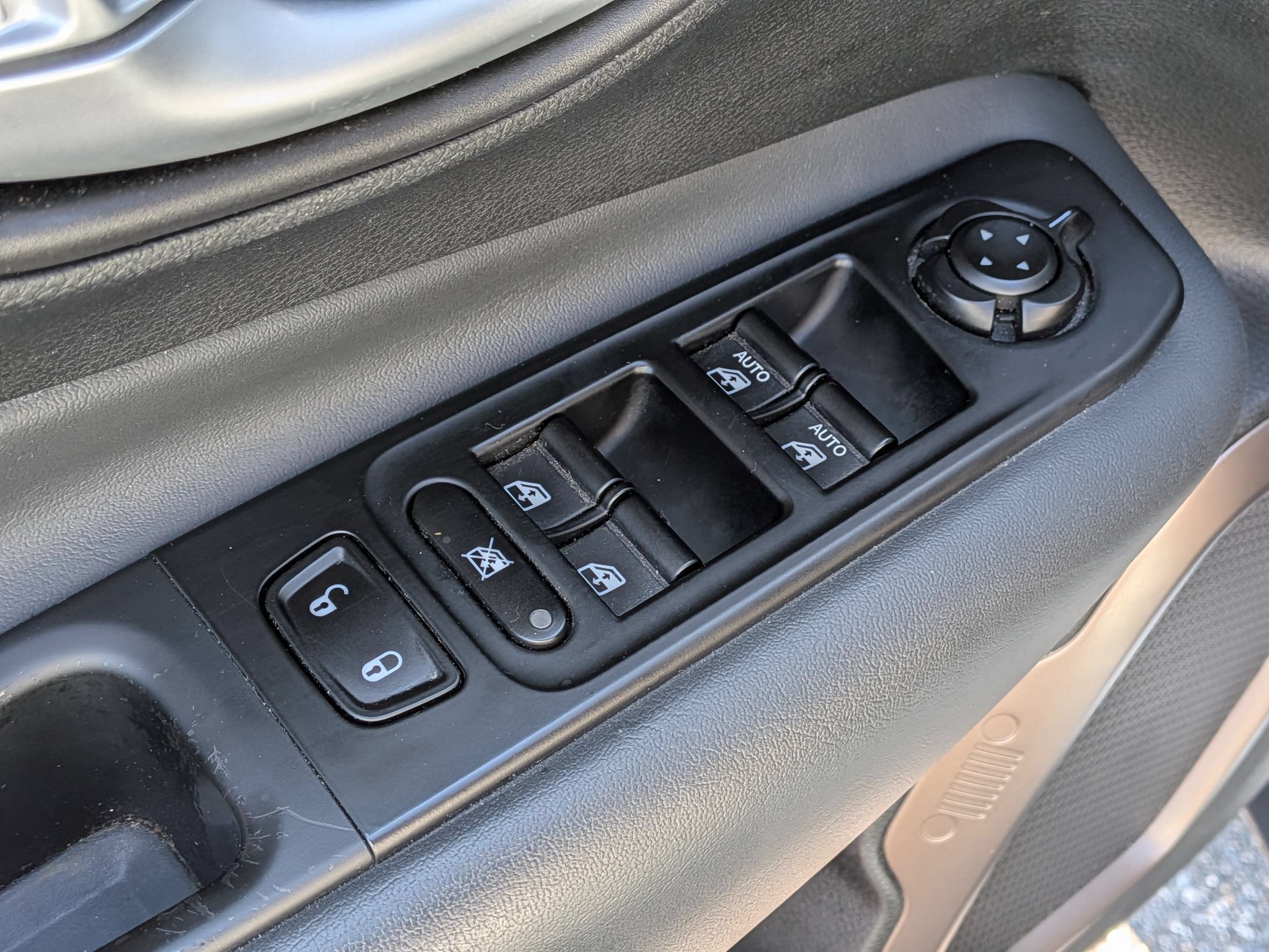 Used 2023 Jeep Renegade Latitude AWD/4WD image 13