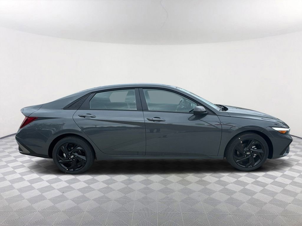 New 2026 Hyundai Elantra Sport FWD image 4