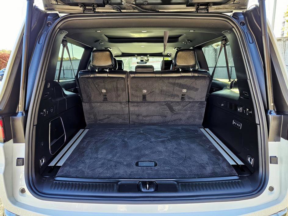 Used 2024 Jeep Wagoneer L 4WD w/ Premium Group I image 12