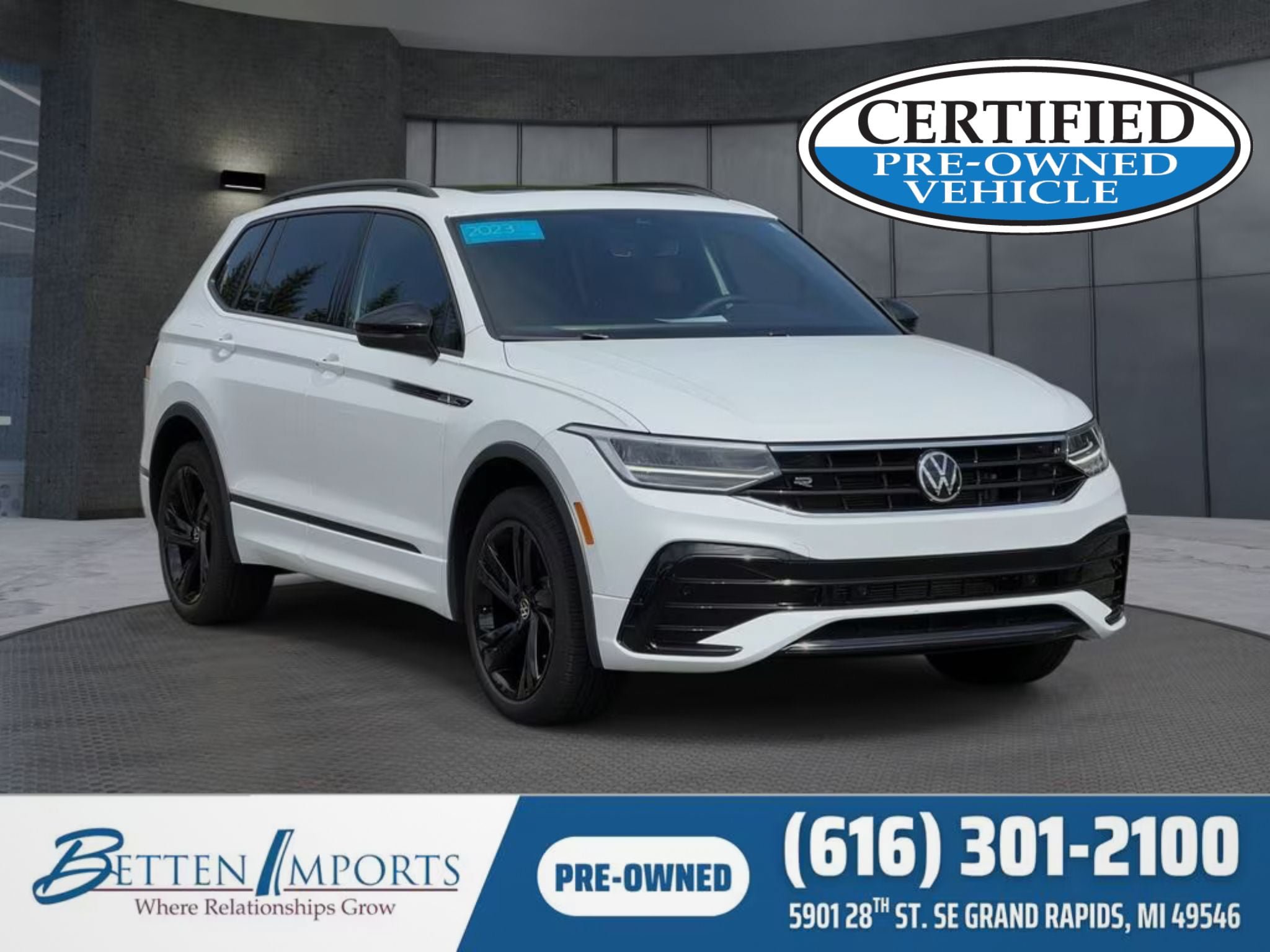 Used 2023 Volkswagen Tiguan SE R-Line AWD/4WD image 1