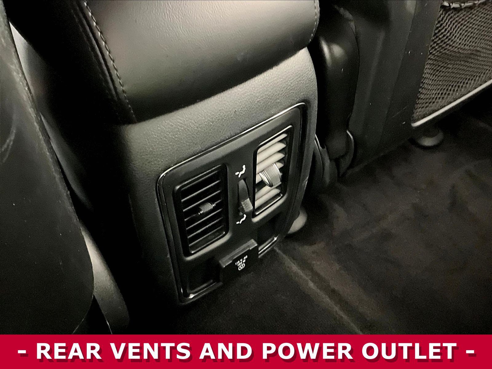 Used 2018 Jeep Grand Cherokee Altitude AWD/4WD image 10