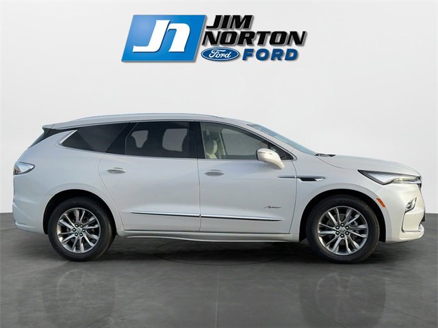 Used 2023 Buick Enclave Avenir w/ Avenir Technology Package image 2