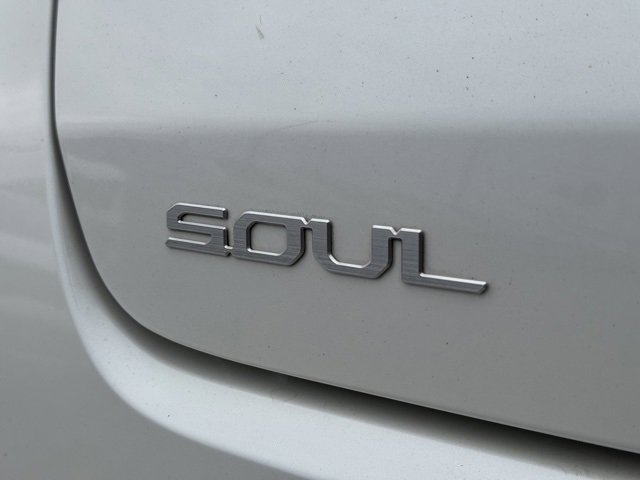 Certified 2023 Kia Soul LX w/ LX Technology Package image 10