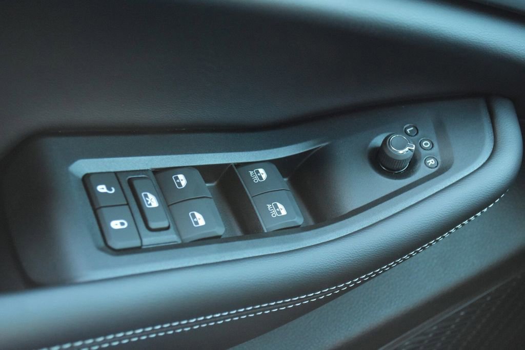 New 2025 Jeep Grand Cherokee Laredo X w/ Luxury Tech Group I image 24