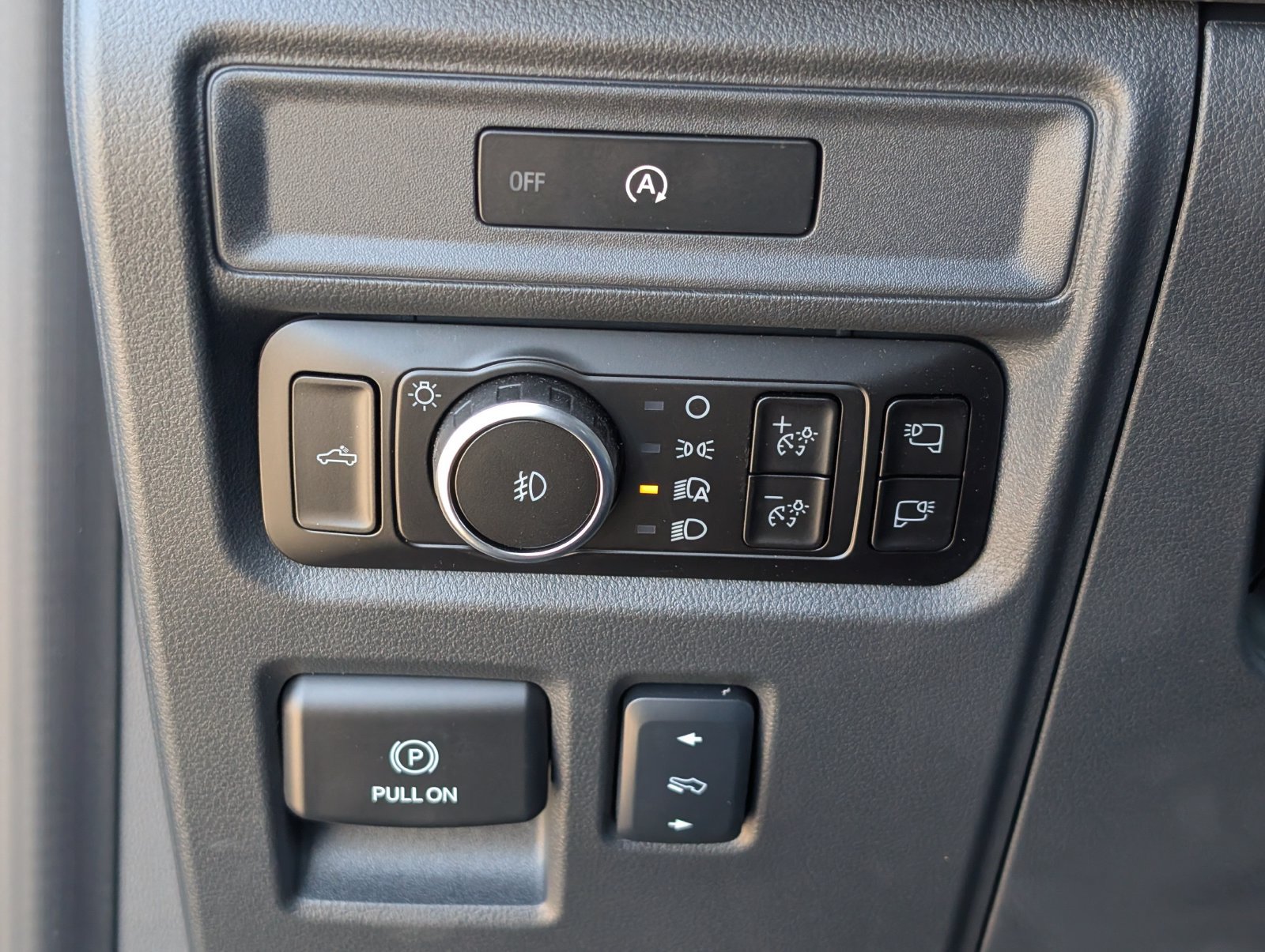 Used 2025 Ford F150 Lariat w/ Equipment Group 501A Mid AWD/4WD image 26