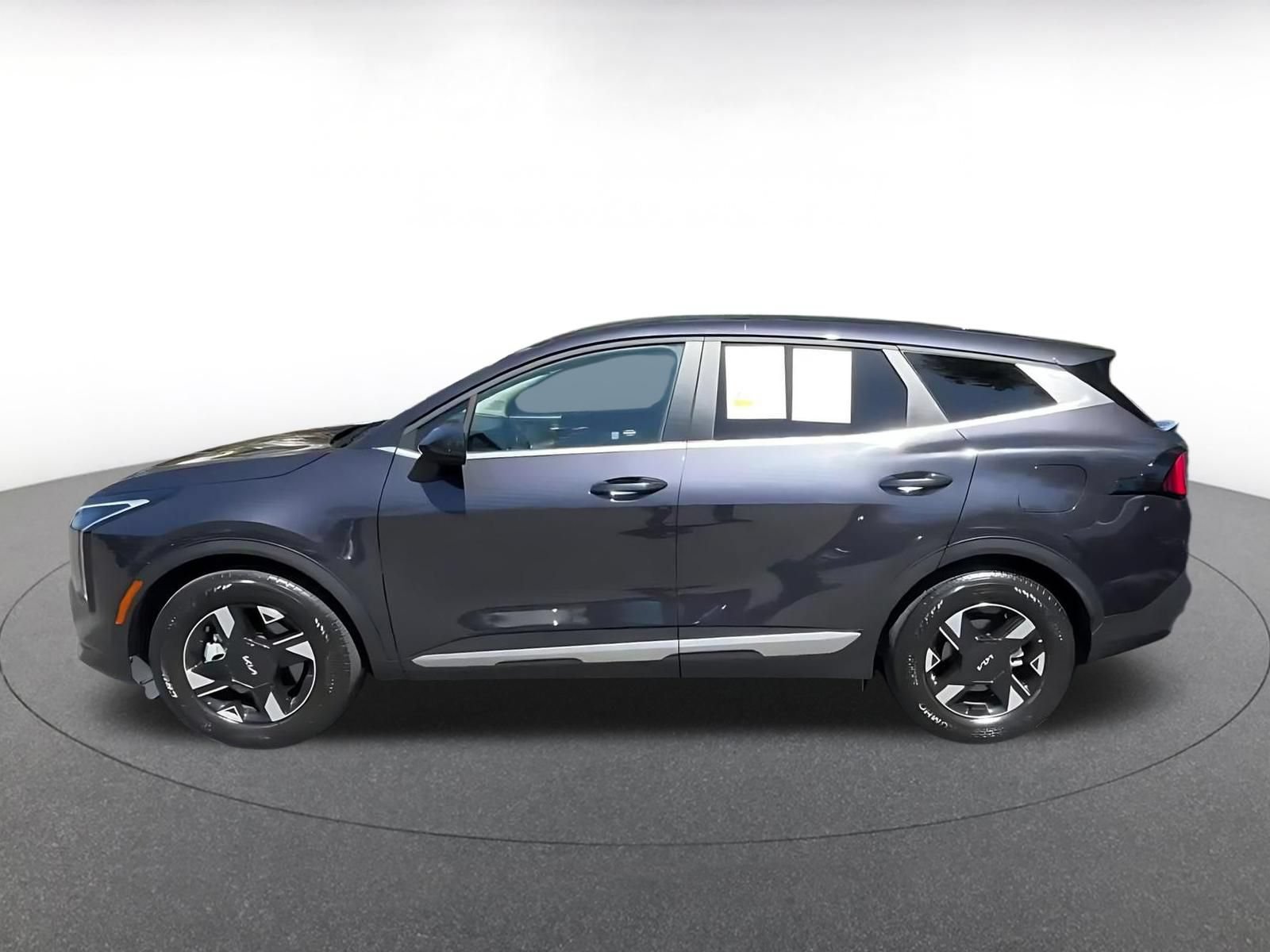 Used 2026 Kia Sportage LX FWD image 7