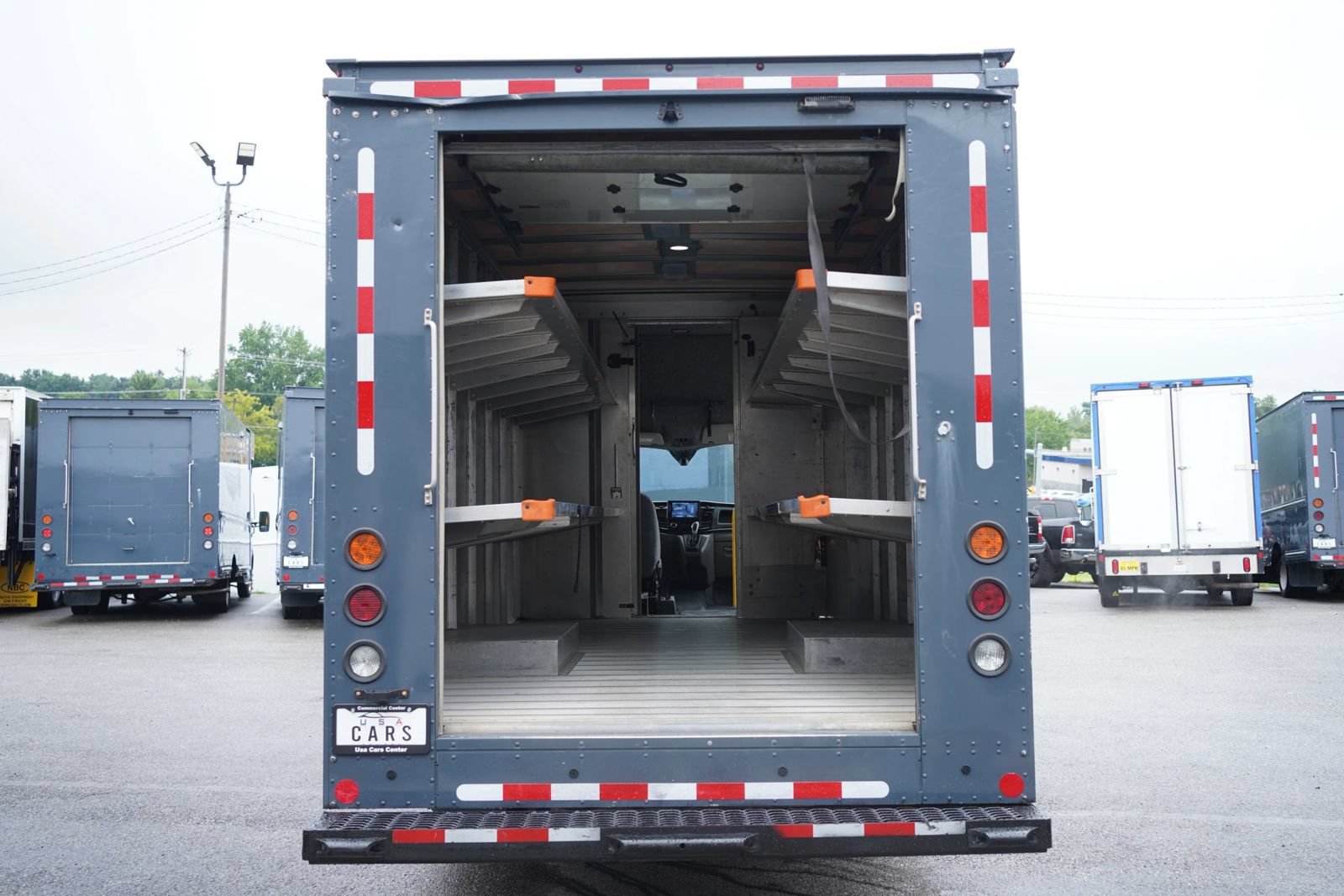 Used 2022 Ford Transit 350 DRW RWD image 11