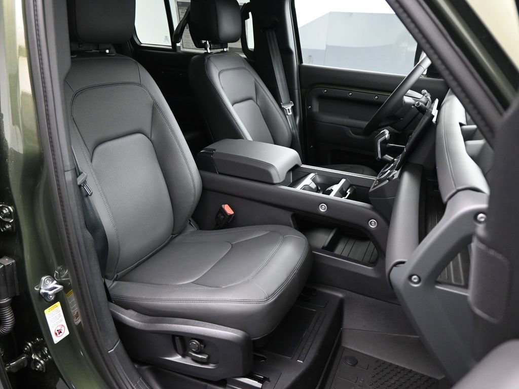 New 2026 Land Rover Defender 110 X-Dynamic SE AWD/4WD image 9