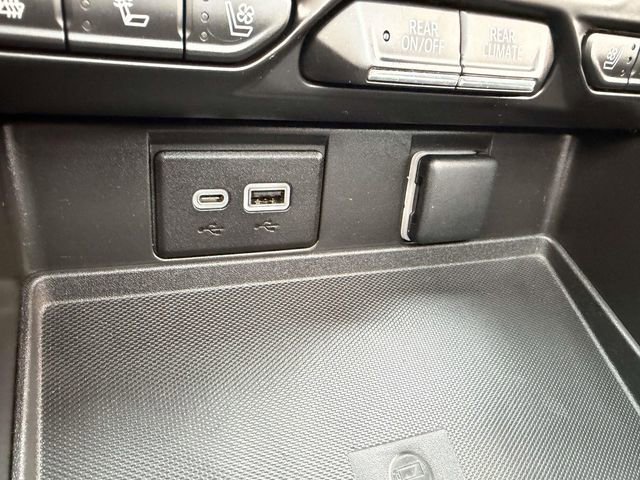 Used 2023 GMC Yukon XL SLT image 21