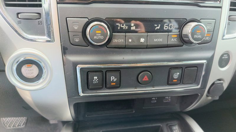 Used 2021 Nissan Titan SV w/ SV Convenience Package RWD image 19