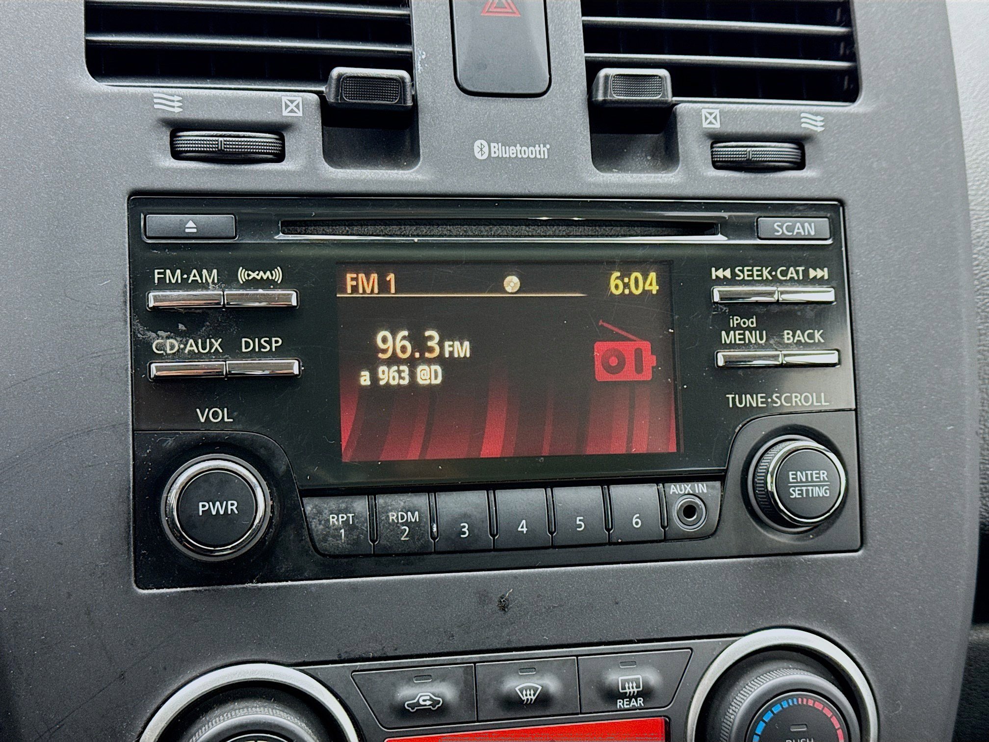 Used 2013 Nissan Leaf S image 9