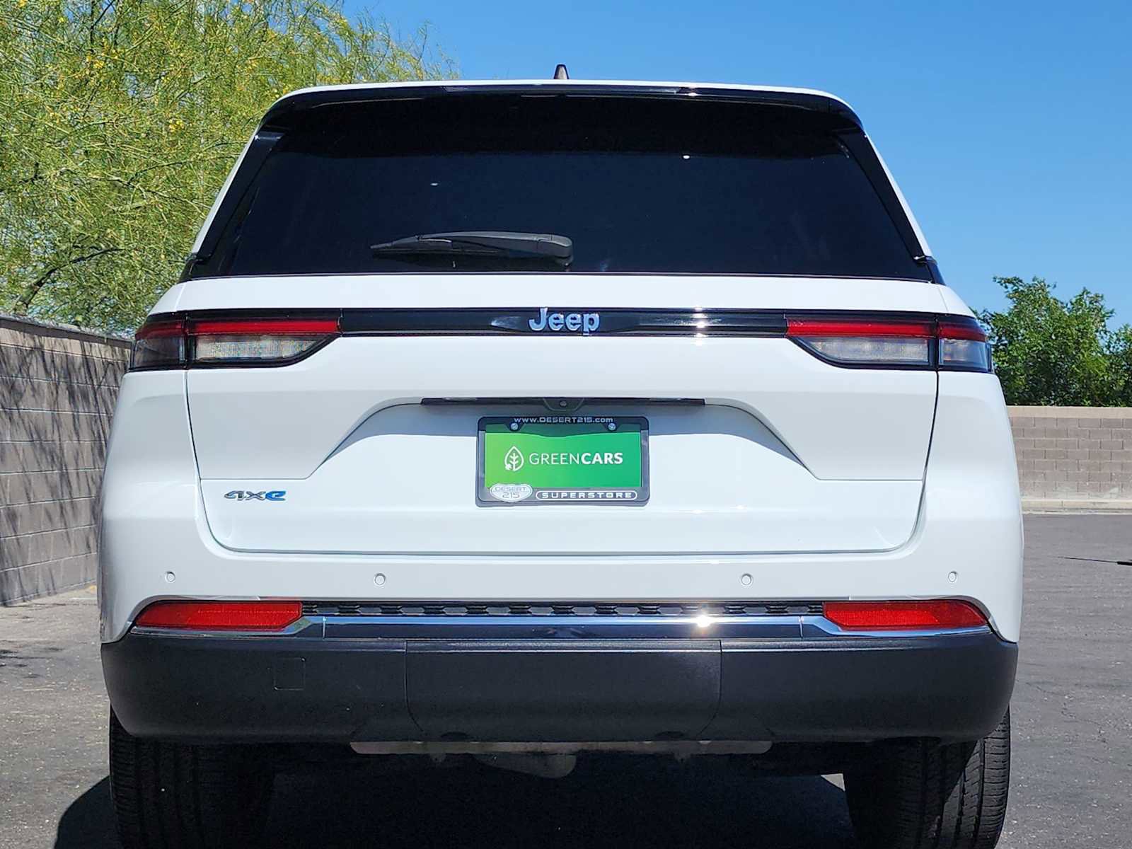 Used 2023 Jeep Grand Cherokee 4WD 4xe image 8