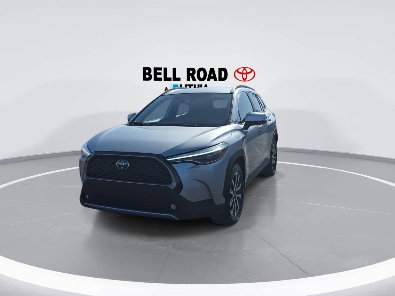 Certified 2024 Toyota Corolla Cross XLE FWD image 3