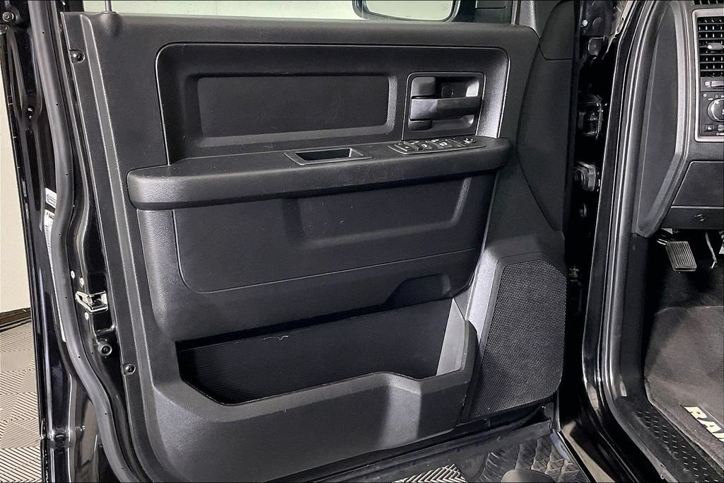 Used 2016 RAM 1500 Express w/ Black Ram 1500 Express Group RWD image 21