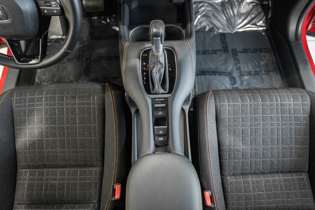 Used 2025 Honda HR-V Sport image 30