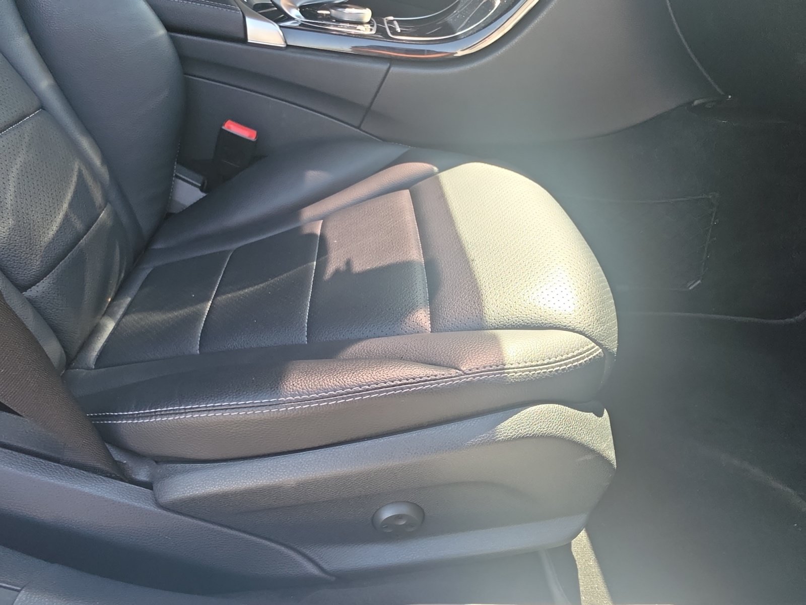 Used 2016 Mercedes-Benz C 300 4MATIC Sedan image 31