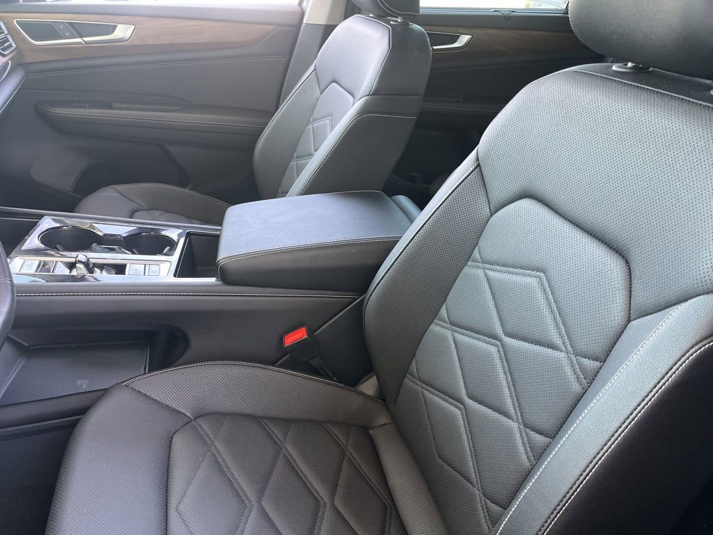 Used 2025 Volkswagen Atlas SE w/ Black Wheel Package image 18