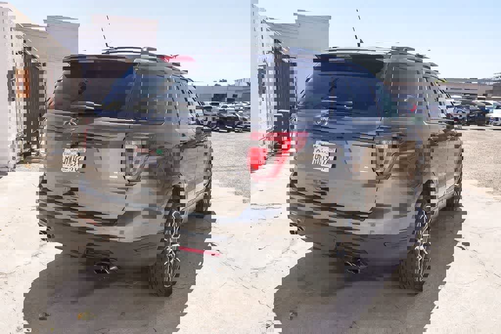 Used 2019 Ford Explorer Sport image 9