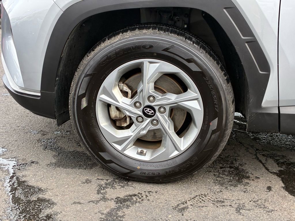 Used 2023 Hyundai Tucson SE image 48