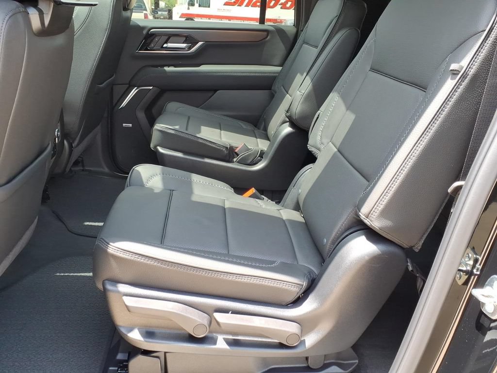 New 2026 GMC Yukon XL Denali w/ Denali Reserve Package AWD/4WD image 11