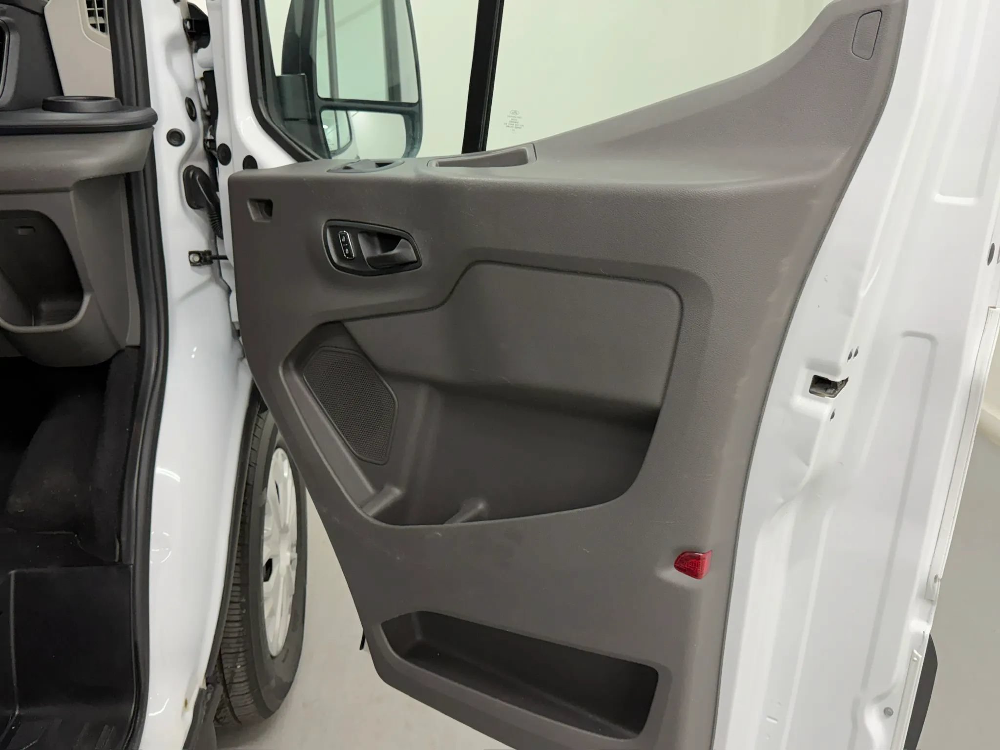 Used 2023 Ford Transit 350 XLT RWD image 19