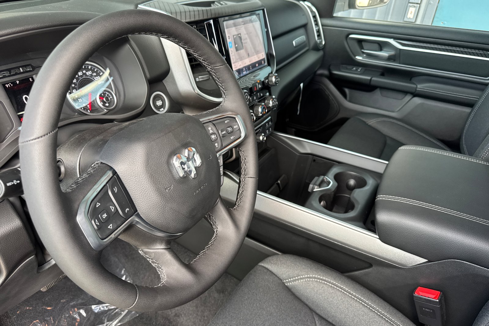 New 2027 RAM 1500 4x4 Crew Cab image 9