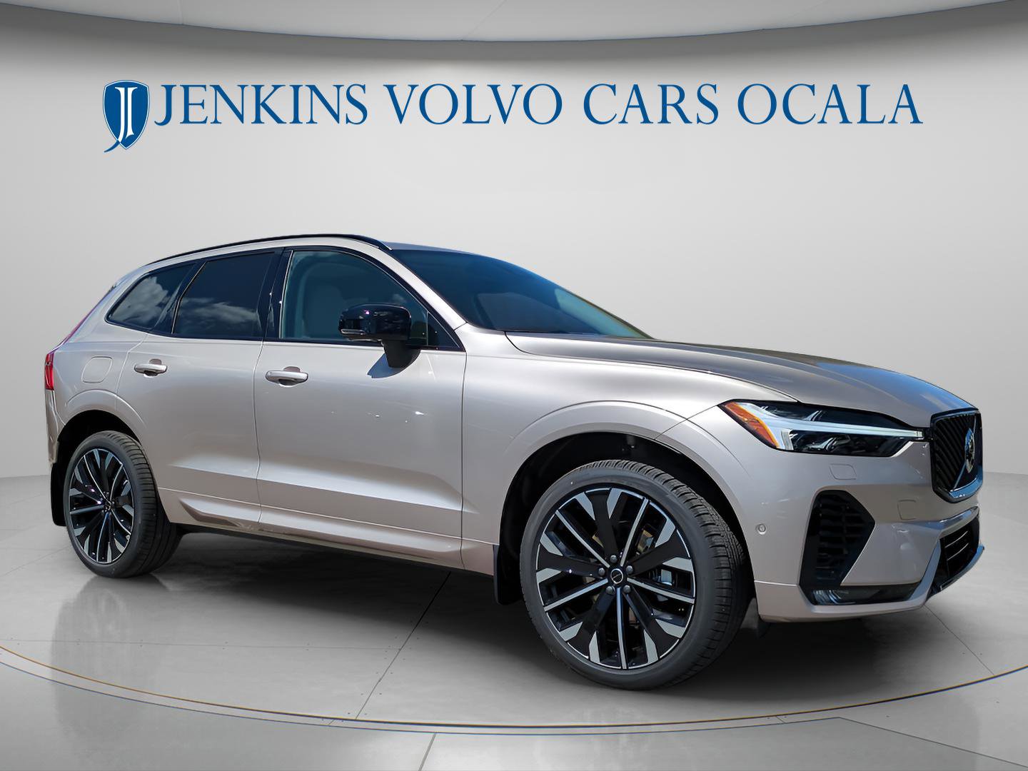 New 2026 Volvo XC60 B5 Ultra w/ Climate Package image 9
