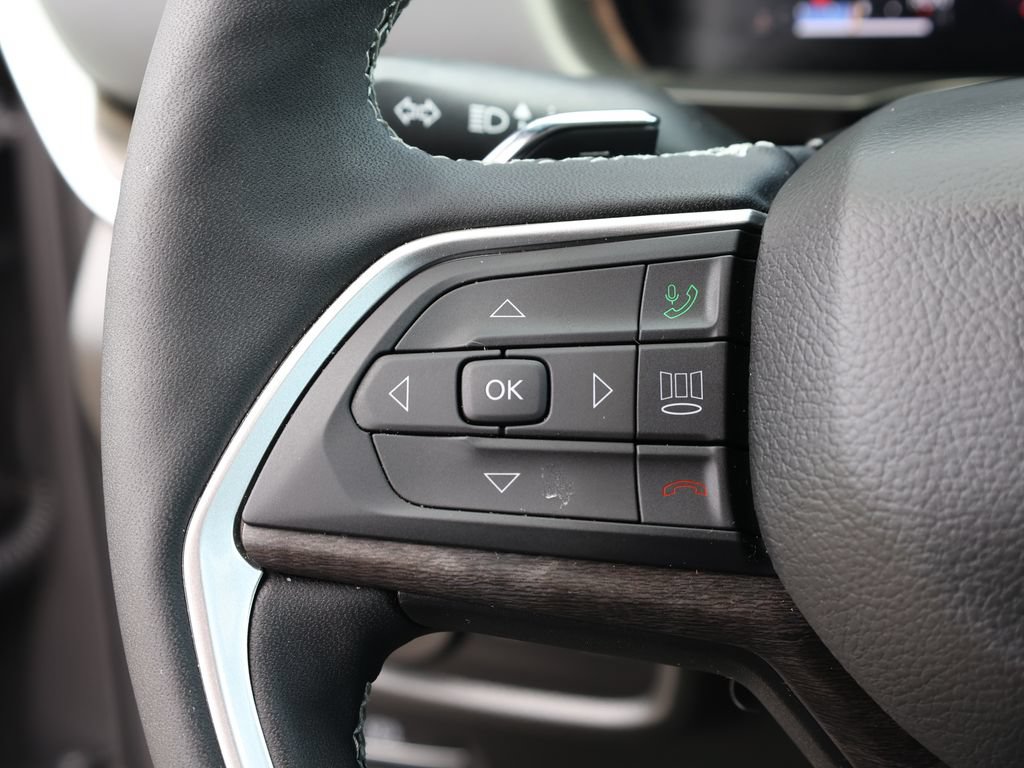 Used 2026 Jeep Grand Cherokee Limited w/ Luxury Tech Group II RWD image 37