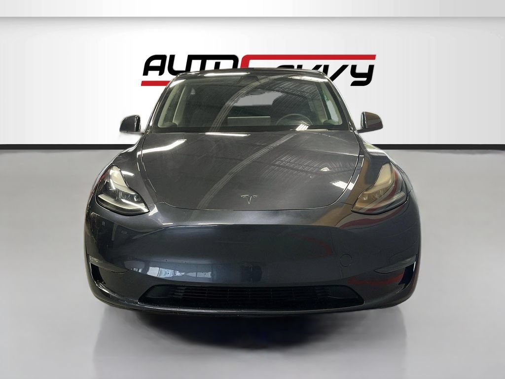 Used 2025 Tesla Model Y Long Range AWD/4WD image 2