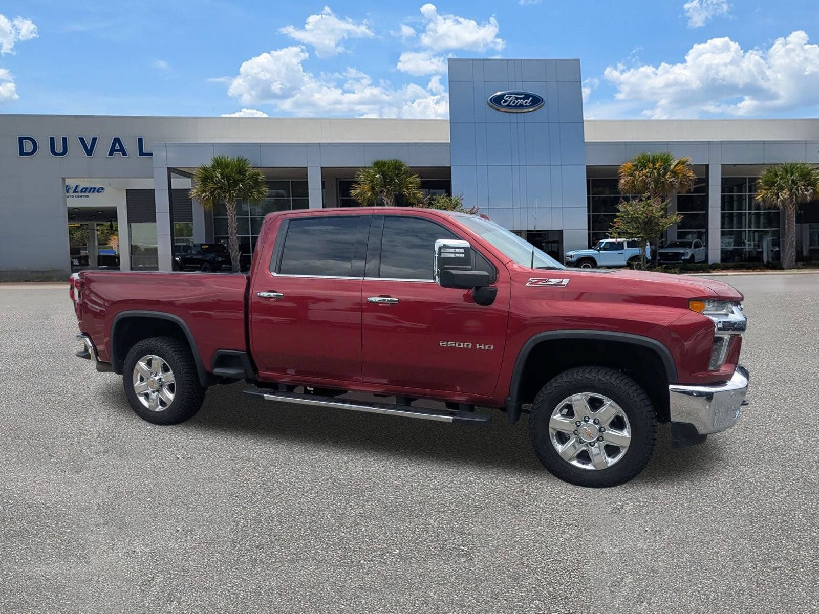 Used 2022 Chevrolet Silverado 2500 LTZ w/ LTZ Plus Package AWD/4WD image 2