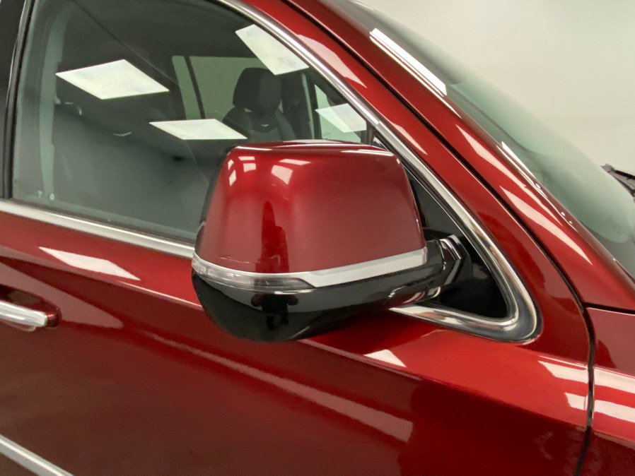 Used 2019 Cadillac Escalade ESV Premium Luxury image 15