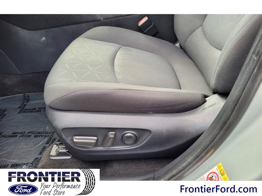 Used 2019 Toyota RAV4 XLE image 13
