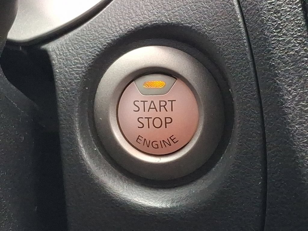 Used 2014 Nissan Juke SV w/ Navigation Package AWD/4WD image 24