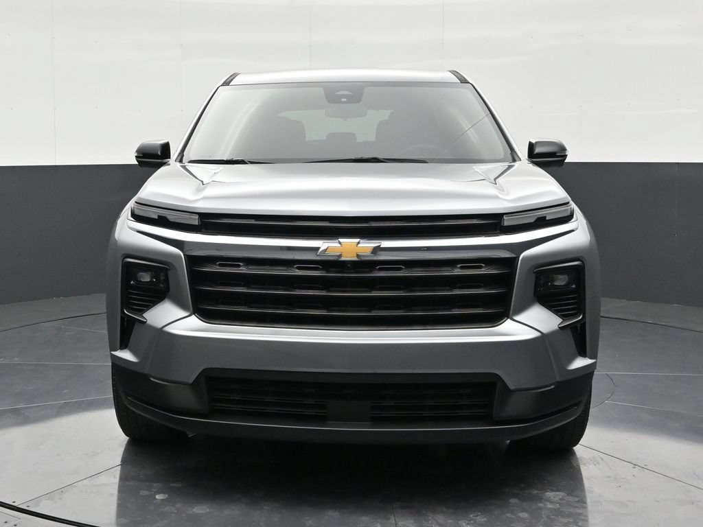 Used 2024 Chevrolet Traverse LS FWD image 8