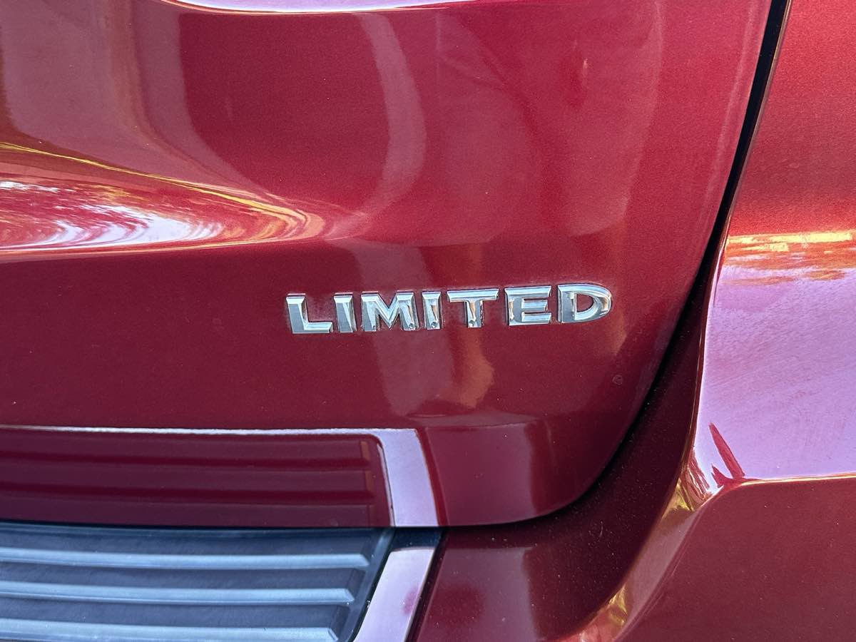 Used 2017 Jeep Grand Cherokee Limited w/ Luxury Group II AWD/4WD image 54