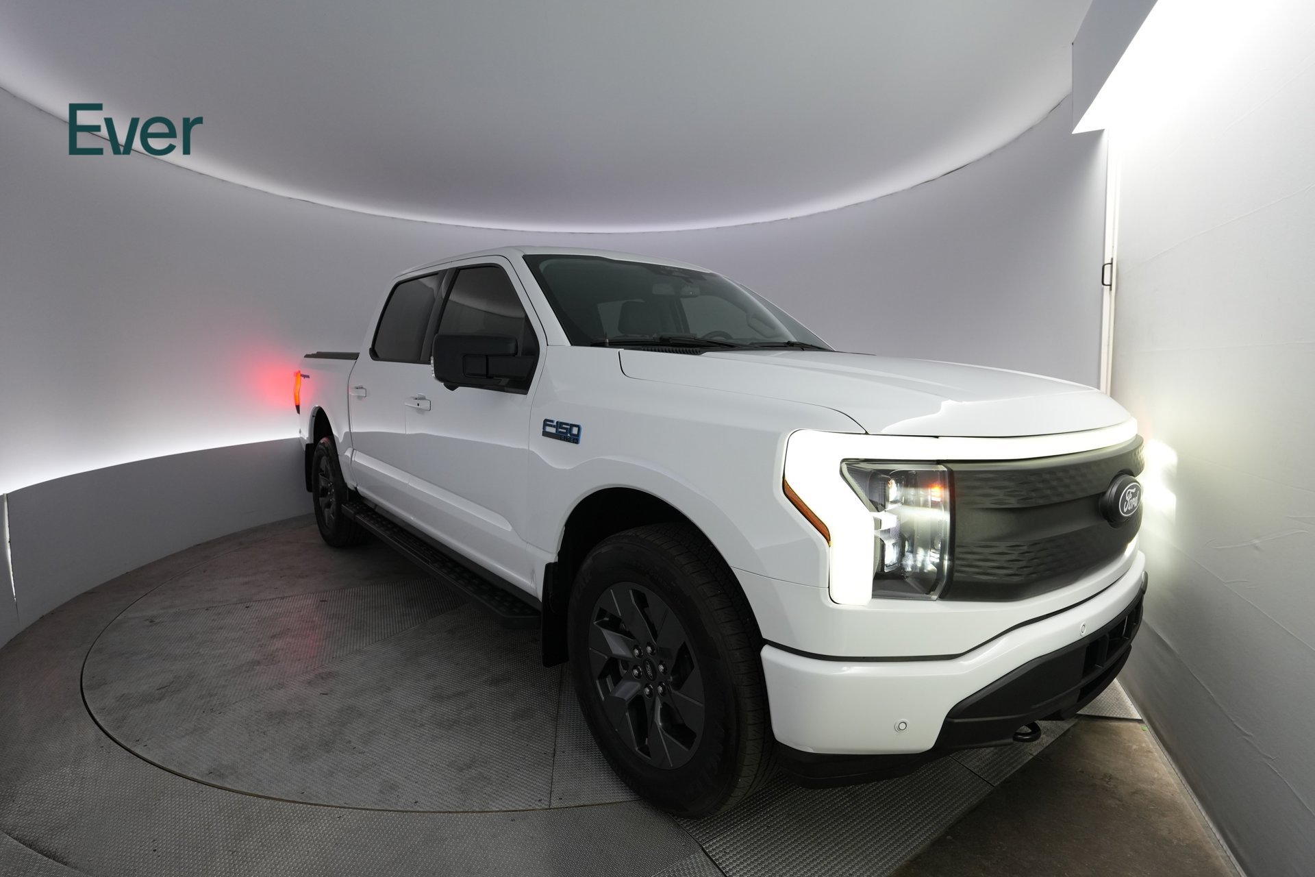 Used 2025 Ford F150 Lightning Flash AWD/4WD image 2