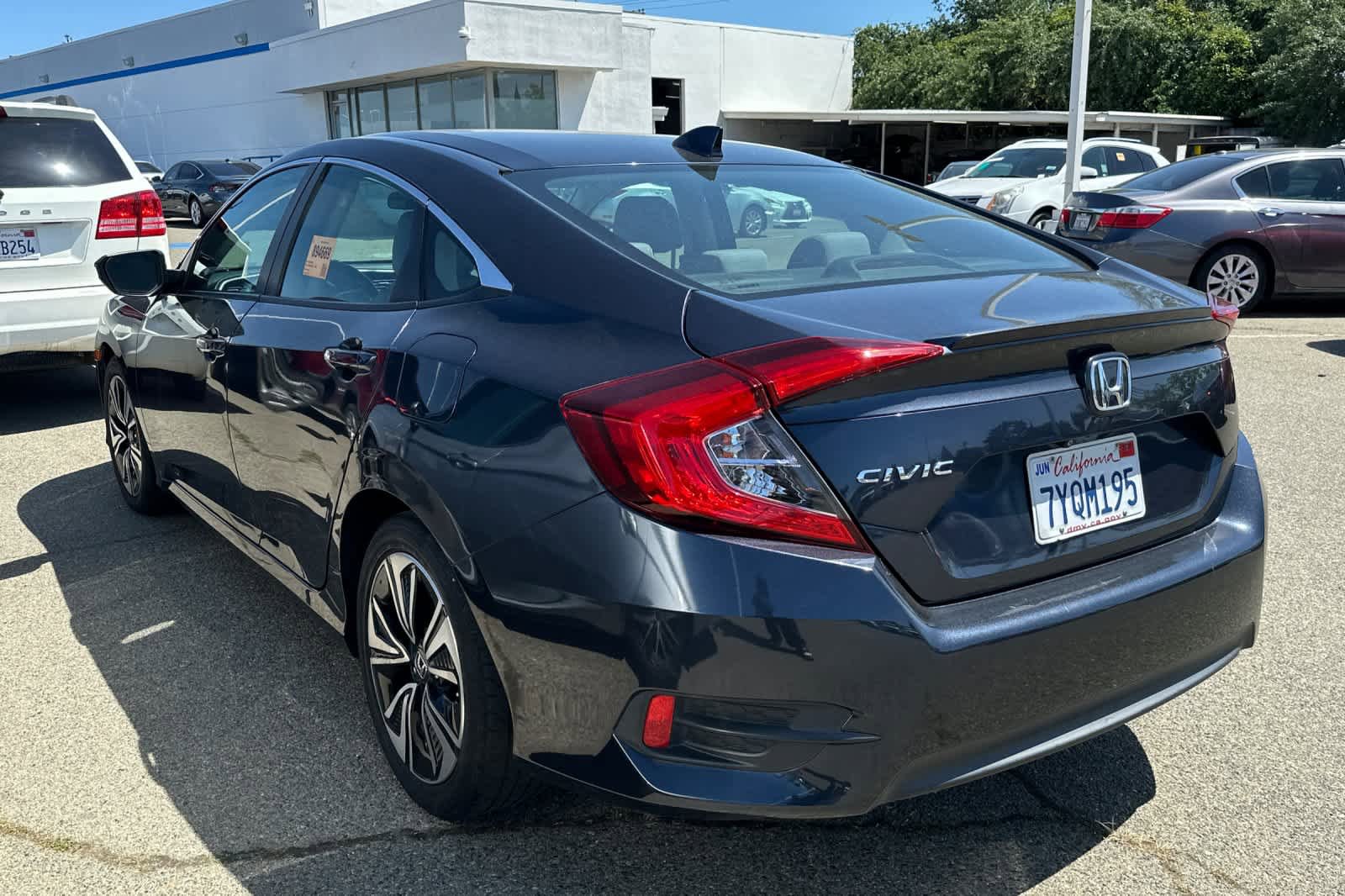 Used 2017 Honda Civic EX-T image 6