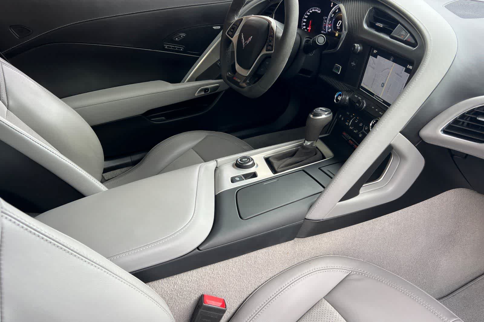 Used 2018 Chevrolet Corvette Z06 RWD image 17