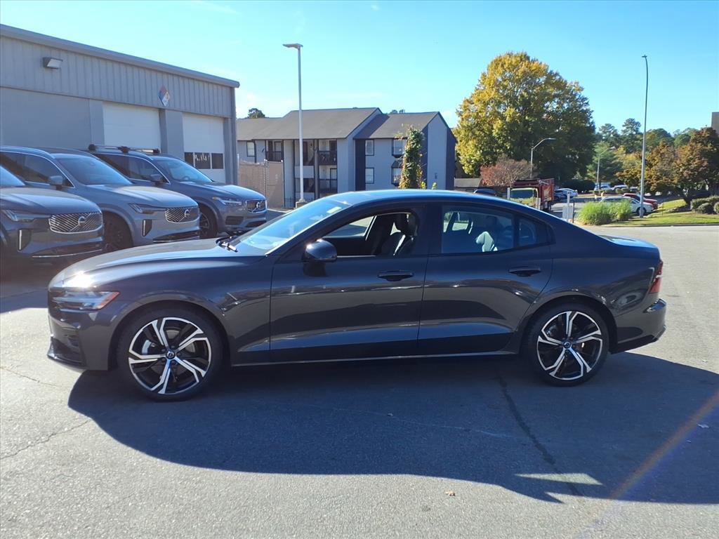 Certified 2025 Volvo S60 B5 Core AWD/4WD image 8