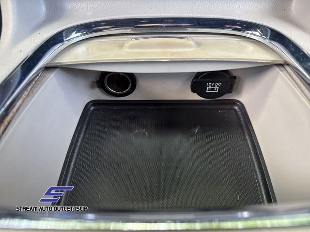Used 2019 Dodge Grand Caravan SXT image 30